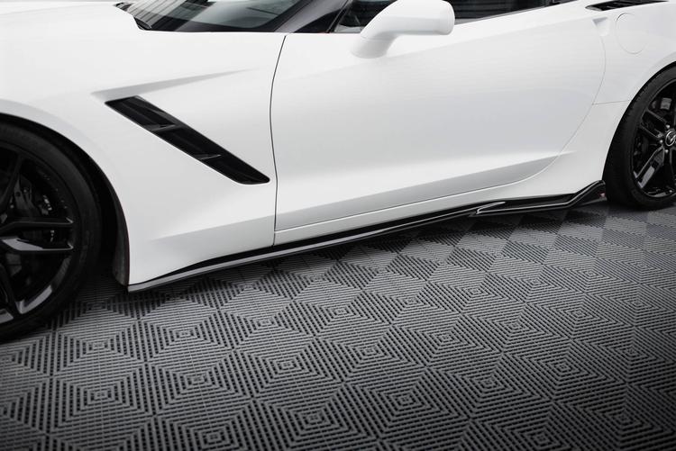 Maxton Design Sivuhelmat V.2 Chevrolet Corvette Stingray C7