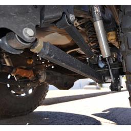 Justerbar kort länkarmssats Clayton Overland+ för höjning 0-5" för Jeep Gladiator JT 2020- - 5