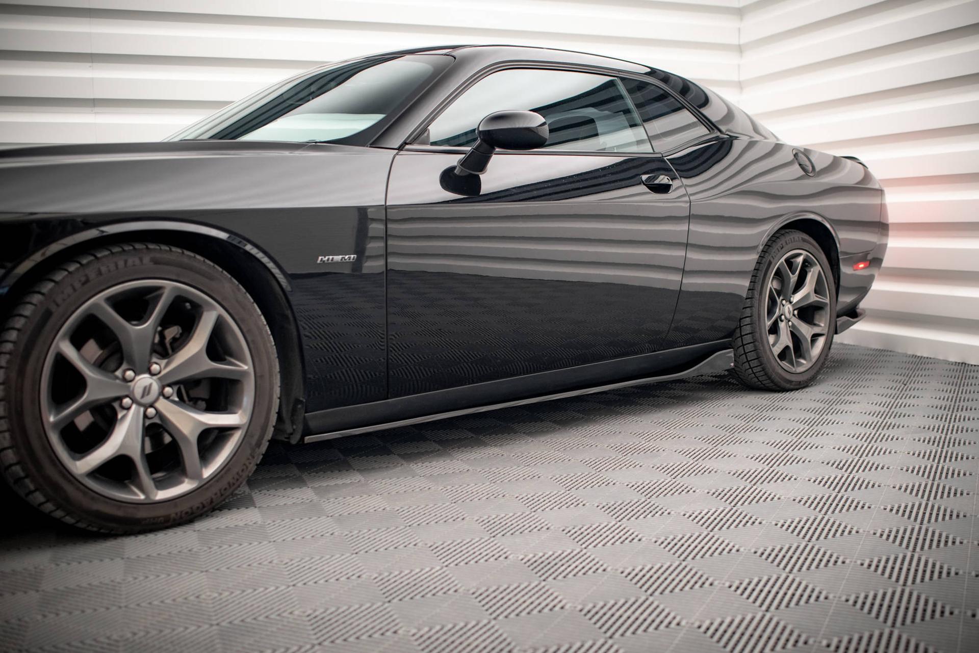 Maxton Design Sivuhelmat Dodge Challenger RT MK3 Facelift