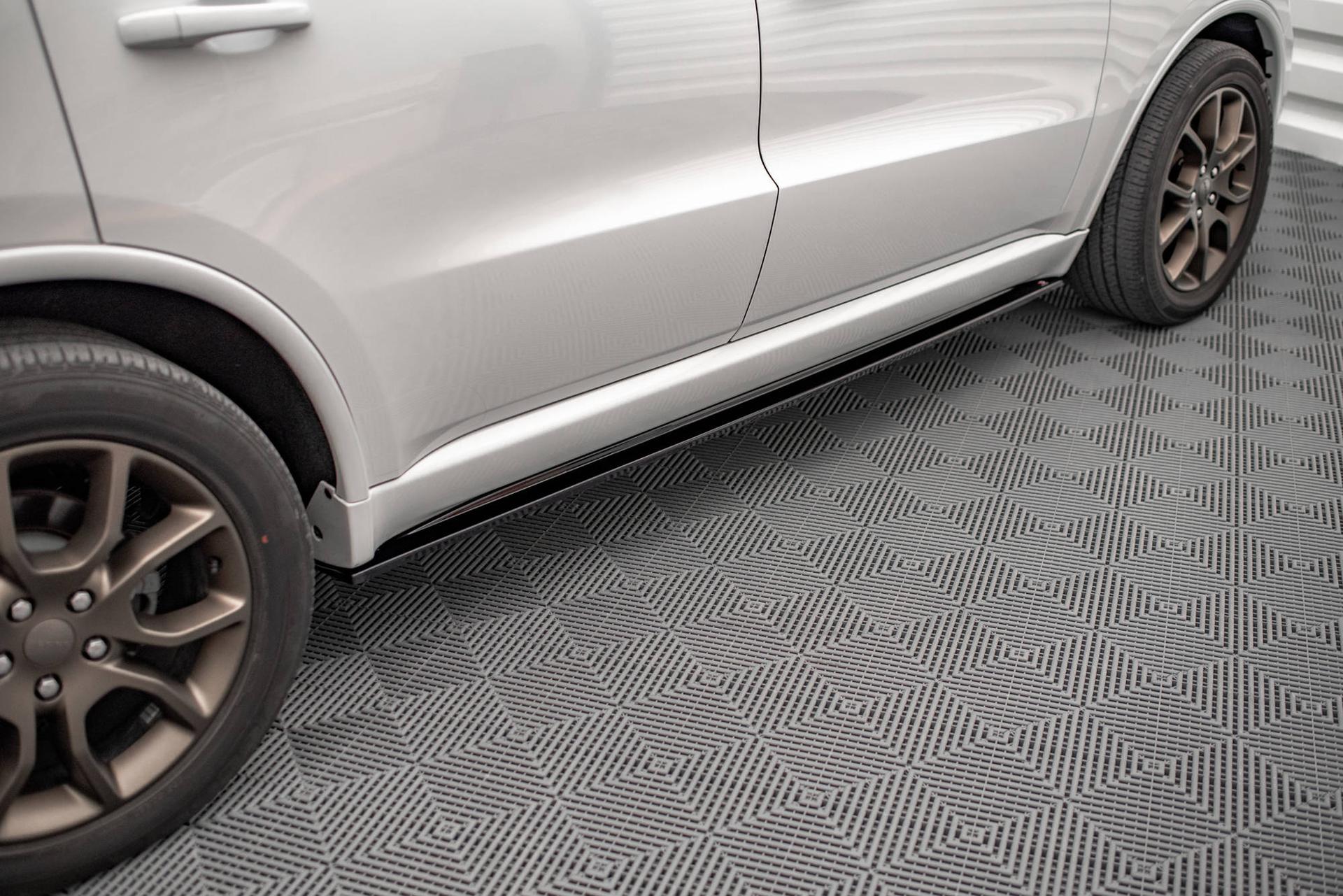 Maxton Design Sivuhelmat Dodge Durango RT MK3