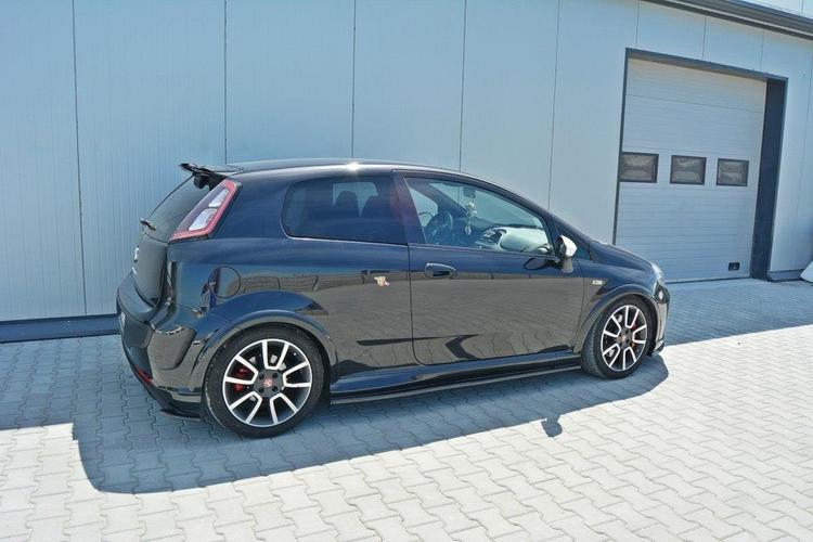 Maxton Design Sivuhelmat Fiat Punto EVO Abarth