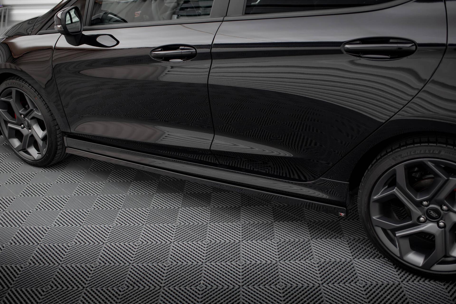 Maxton Design Sivuhelmat V.2 Ford Fiesta MK8 ST / St-line