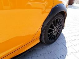 Maxton Design Lokasuojan levikkeet Ford Focus ST MK3 