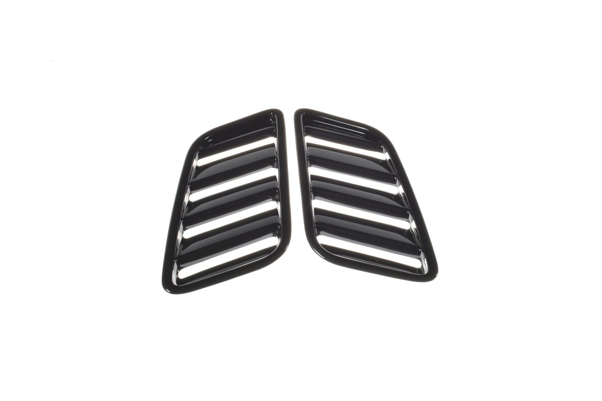 Maxton Design Ilmanottoaukot konepeltiin Ford Focus St-line / ST MK4 ( Bigger )