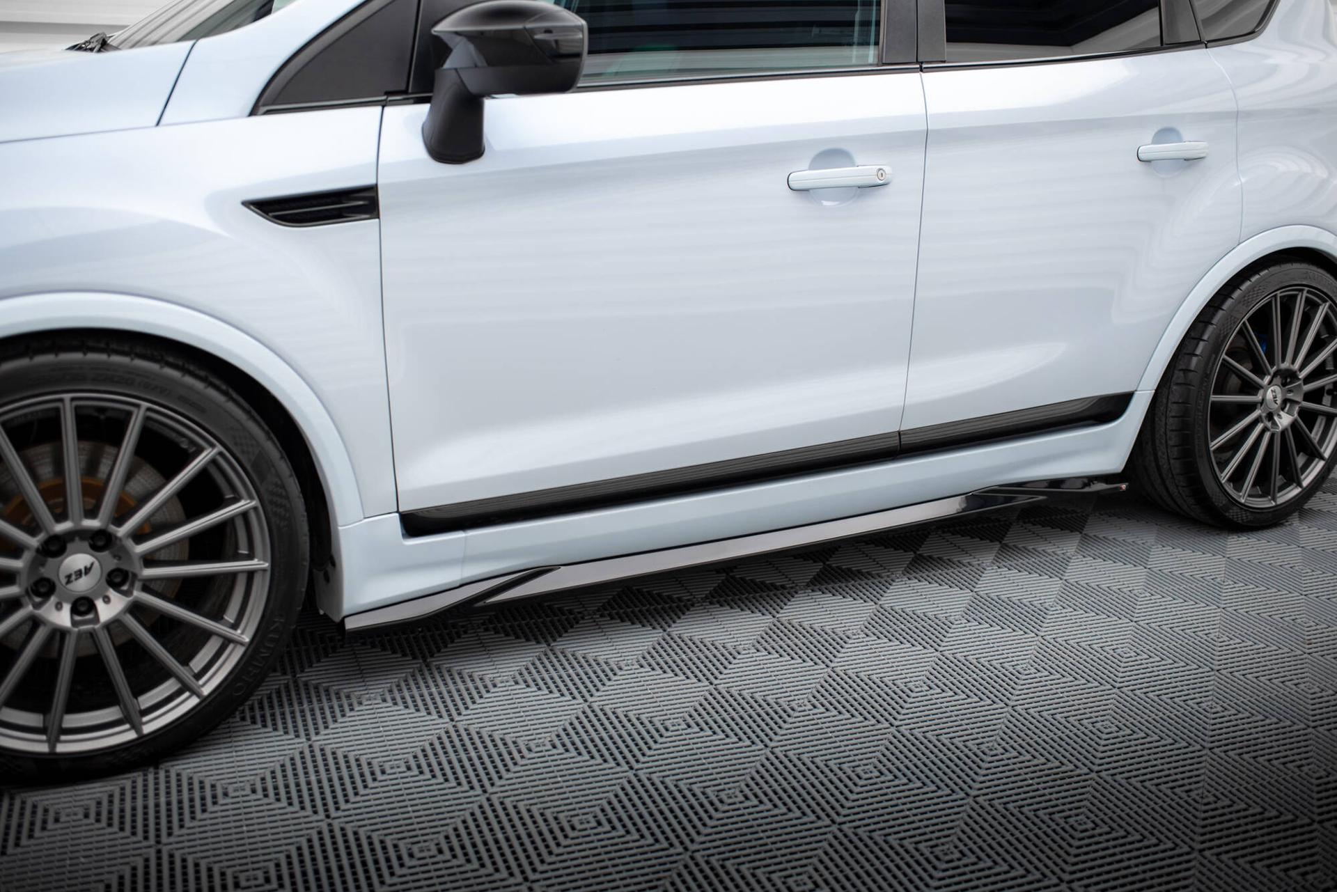 Maxton Design Sivuhelmat Ford Kuga ST MK1