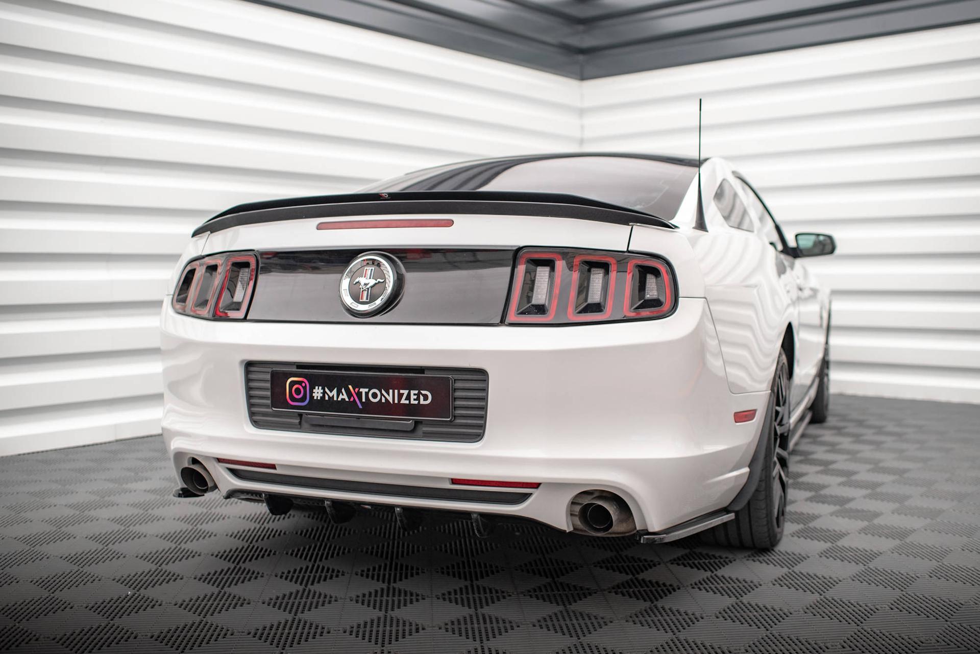 Maxton Design Siipi Ford Mustang MK5 Facelift