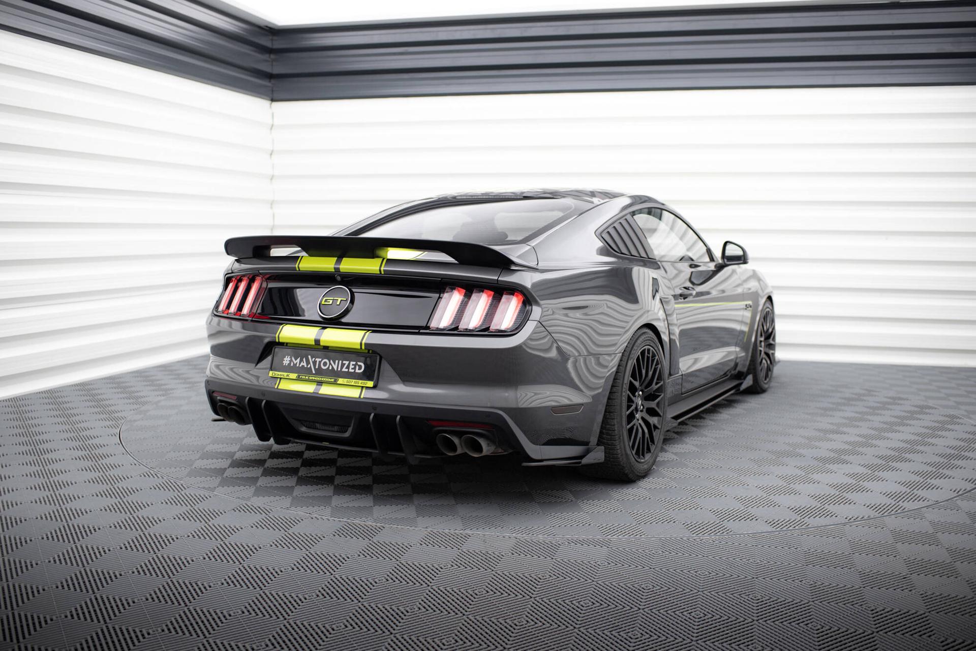 Maxton Design Diffuusori Street Pro Ford Mustang GT MK6 Roush Performance