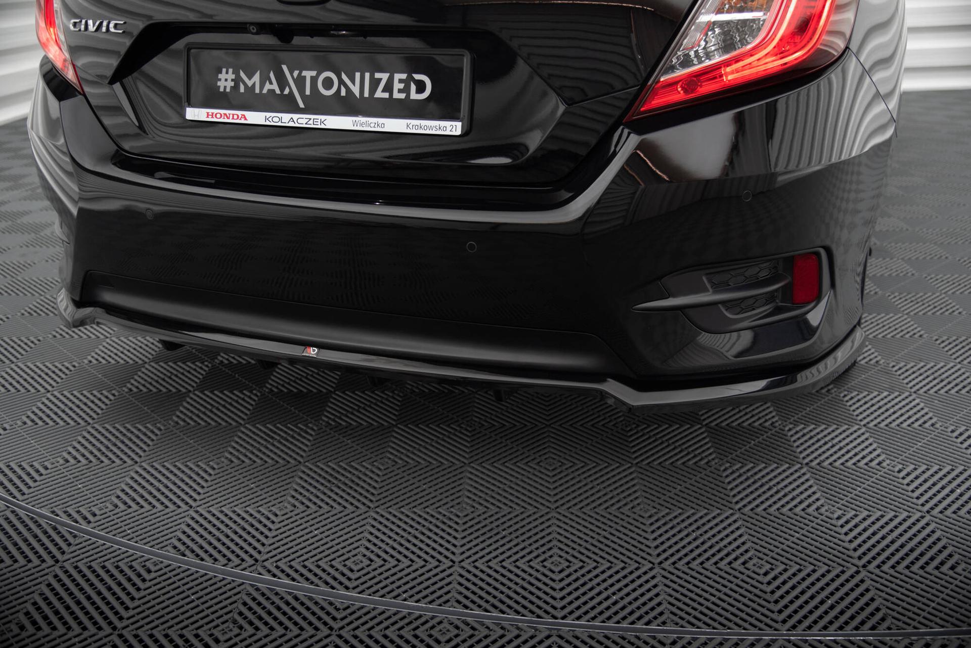 Maxton Design Diffuusori Honda Civic MK10
