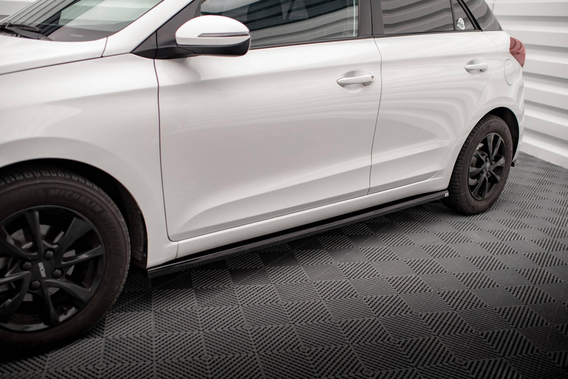 Maxton Design Sivuhelmat Hyundai I20 MK2 Facelift
