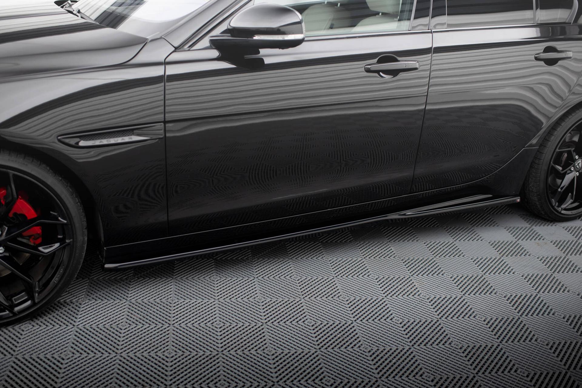 Maxton Design Sivuhelmat Jaguar XE X760 Facelift
