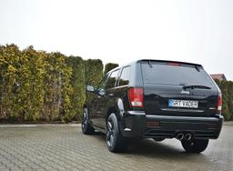Maxton Design Siipi Jeep Grand Cherokee WK STR8