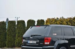 Maxton Design Siipi Jeep Grand Cherokee WK STR8