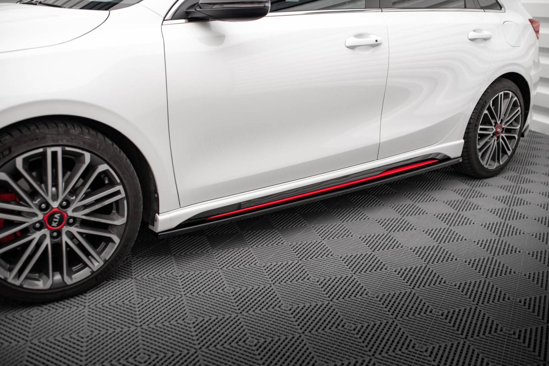 Maxton Design Sivuhelmat KIA Ceed GT MK3 