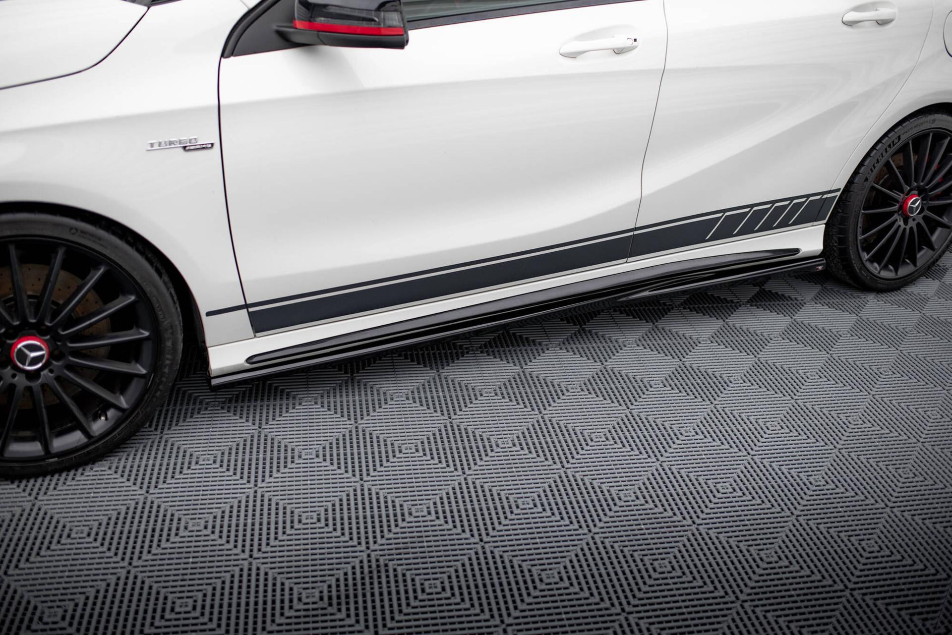 Maxton Design Sivuhelmat Mercedes-benz A45 AMG W176