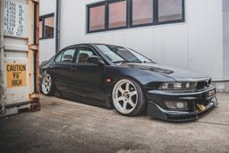 Maxton Design Sideskjørt Racing Mitsubishi Galant Avance MK8