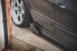 Maxton Design Sideskjørt Racing Mitsubishi Galant Avance MK8