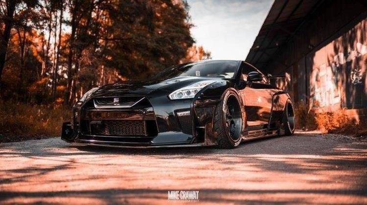 Maxton Design Kuppispoileri Nissan GTR