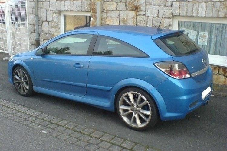 Maxton Design Sivuhelmat OPC LOOK Astra H 3 Door HB