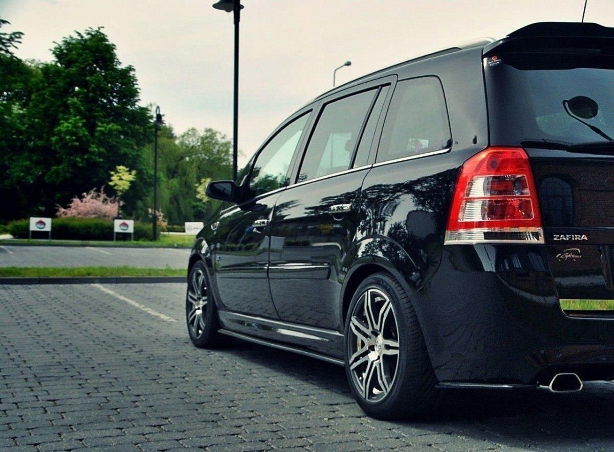 Maxton Design Sivuhelmat Opel Zafira B OPC