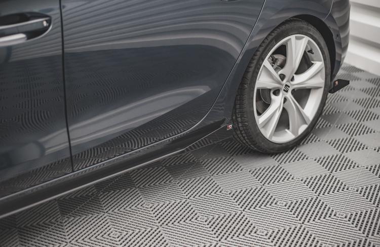 Maxton Design Splitters Seat Leon FR MK4