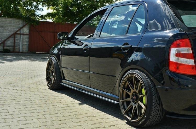Maxton Design Sivuhelmat Skoda Fabia RS MK1