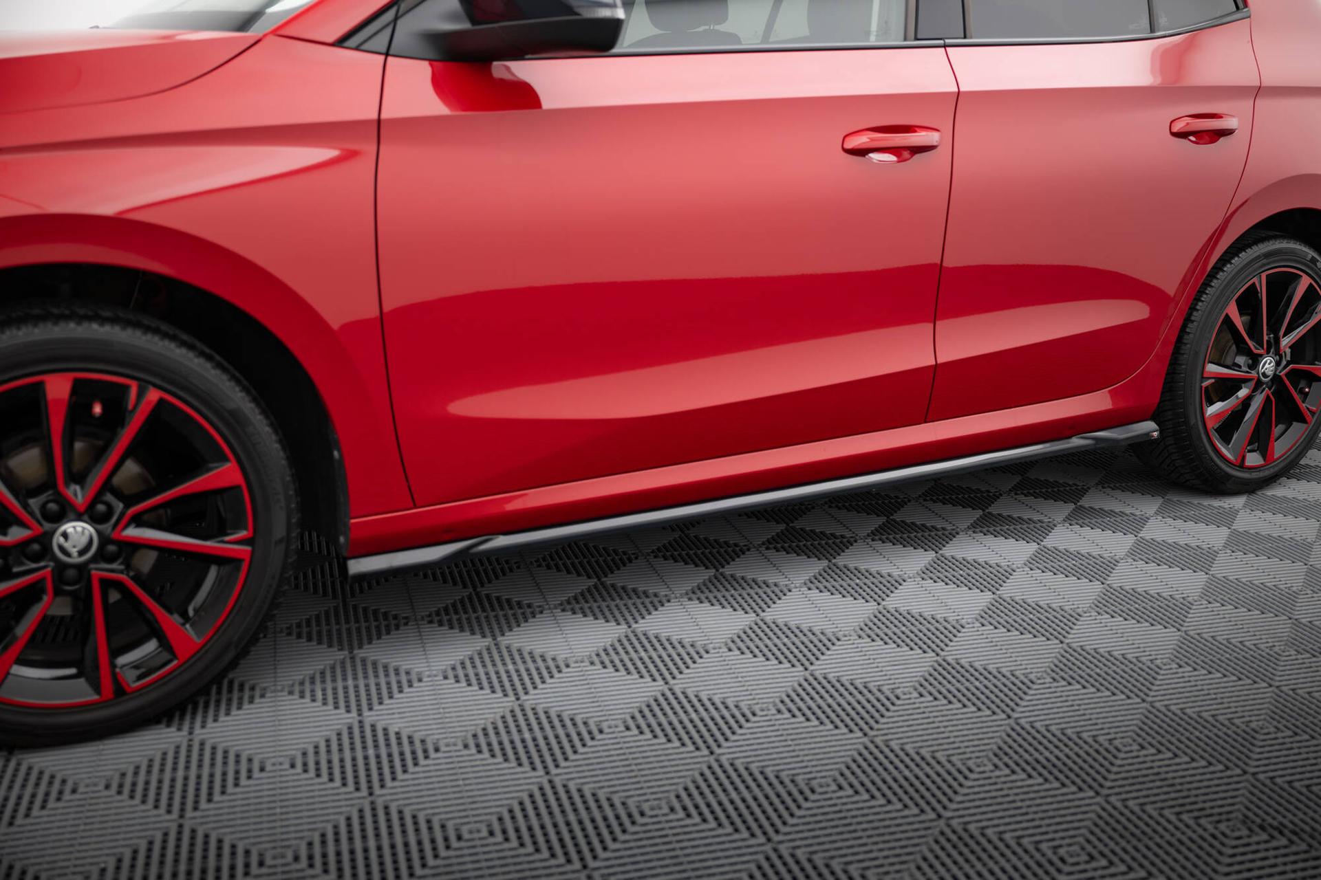 Maxton Design Sivuhelmat Skoda Fabia MK4