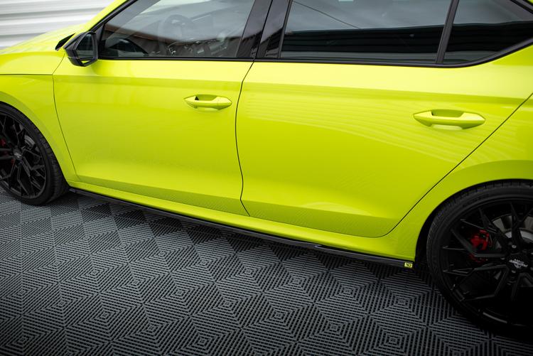 Maxton Design Sivuhelmat V.1 Skoda Octavia RS MK4