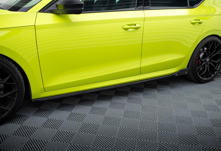 Maxton Design Sivuhelmat V.2 Skoda Octavia RS MK4