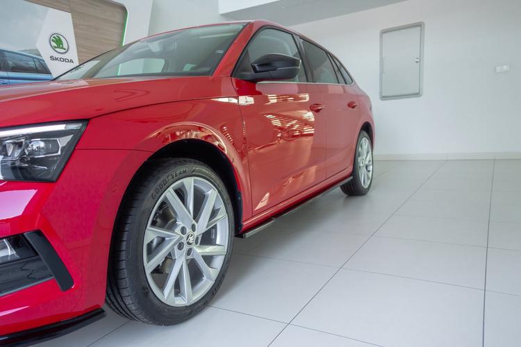 Maxton Design Sivuhelmat Skoda Scala
