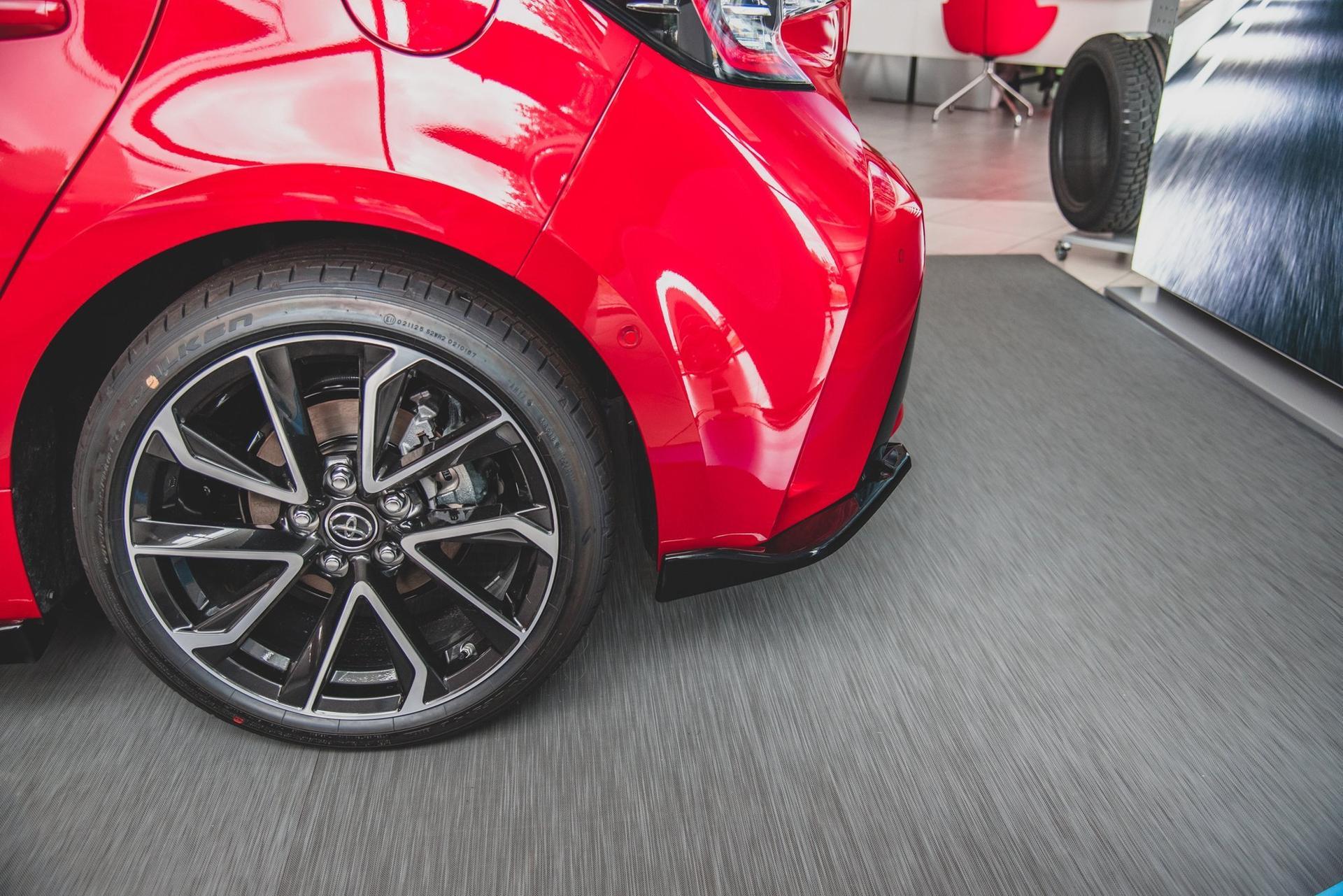 Maxton Design Splitters Toyota Corolla XII Hatchback