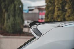 Maxton Design Siipi Toyota Corolla XII Touring Sports