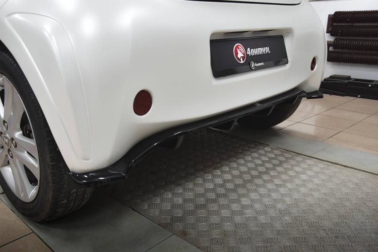 Maxton Design Diffuusori Toyota IQ