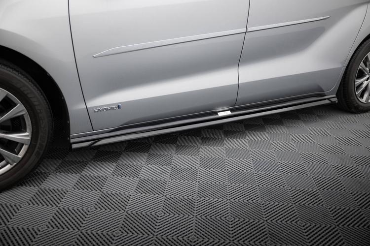 Maxton Design Sivuhelmat Toyota Sienna MK4