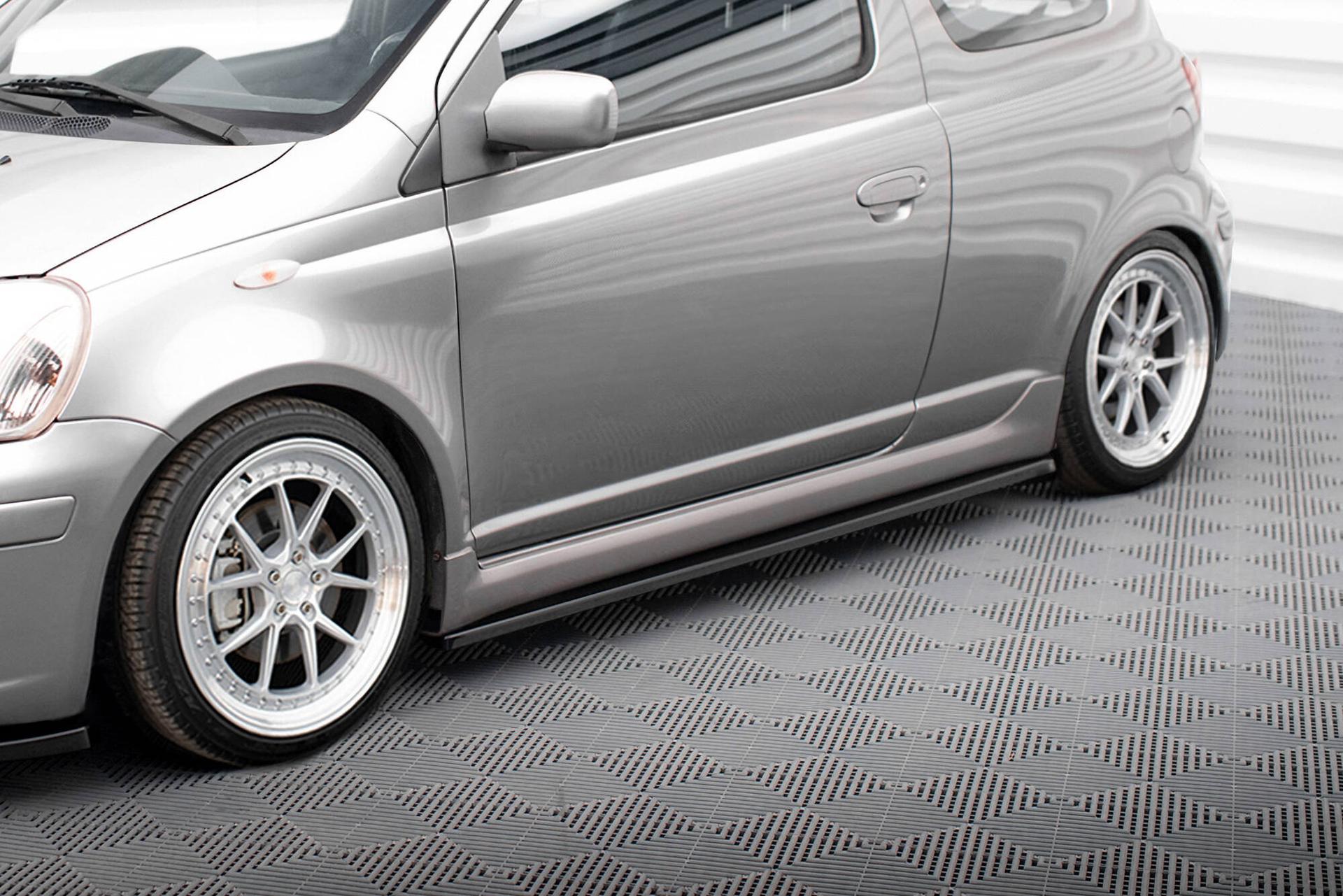 Maxton Design Sivuhelmat Toyota Yaris T-sport MK1 Facelift
