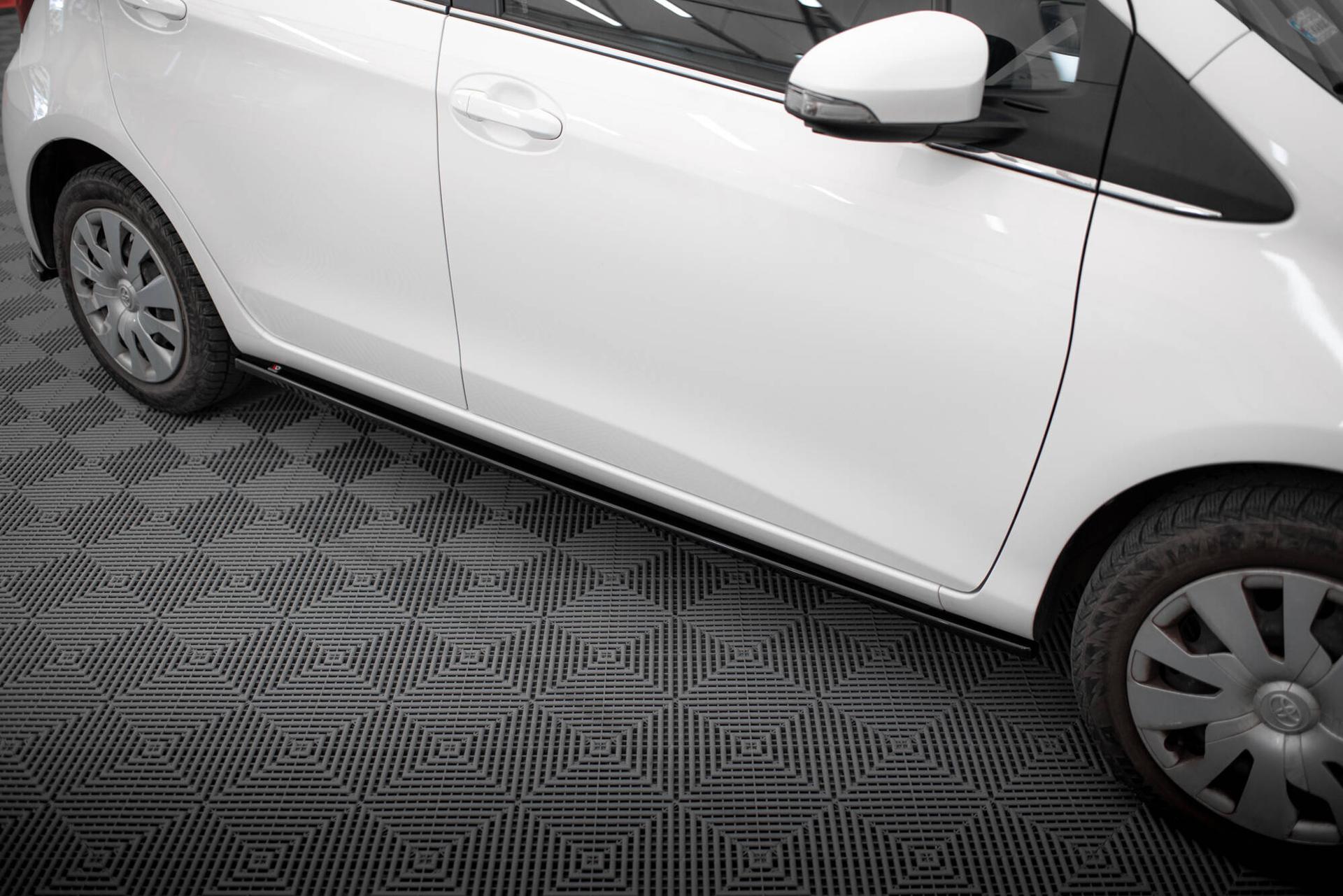 Maxton Design Sidokjolar Toyota Yaris MK3 Facelift