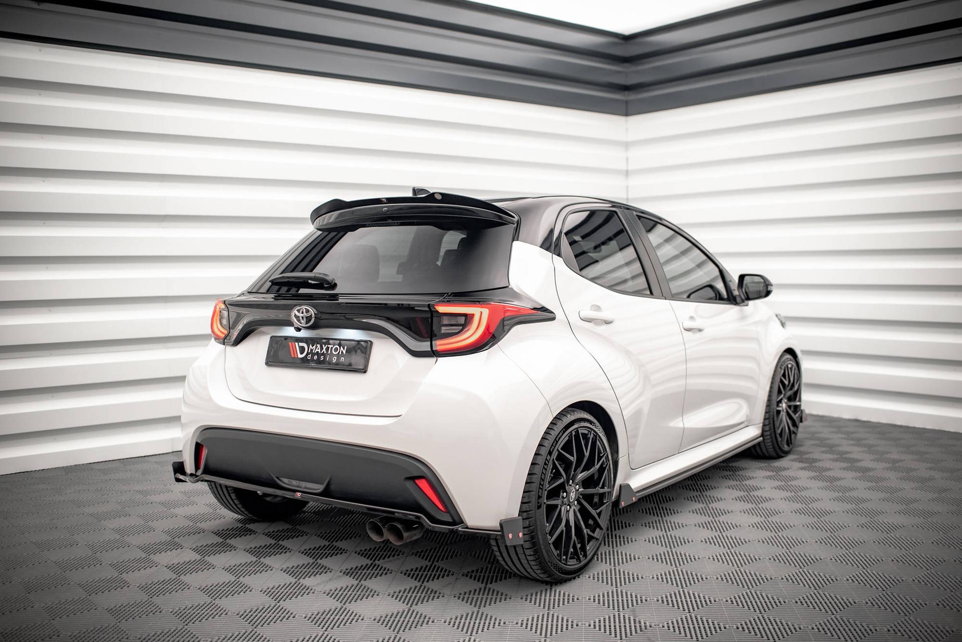 Maxton Design Diffuser V.1  Toyota Yaris MK4