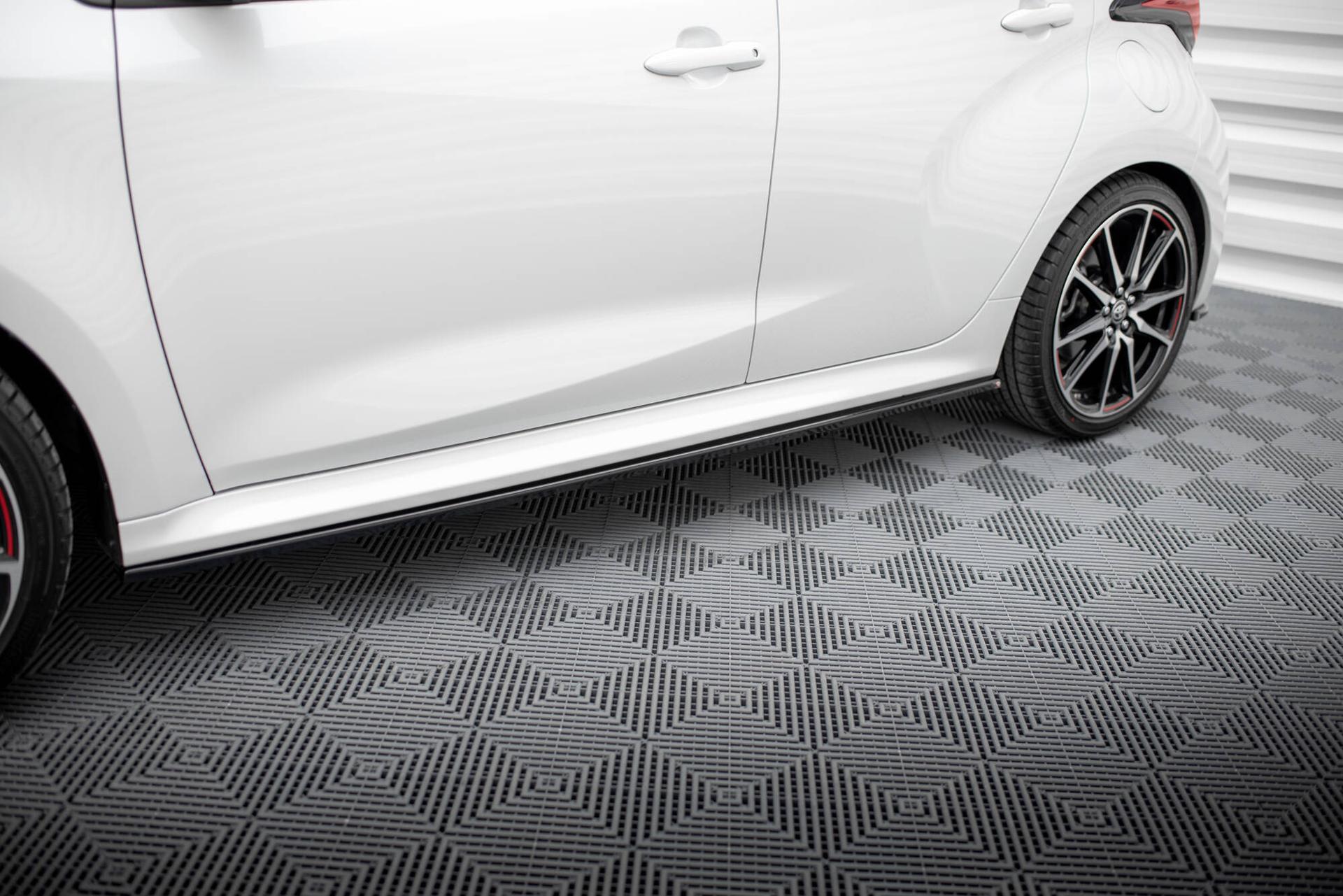 Maxton Design Sivuhelmat V.2 Toyota Yaris MK4