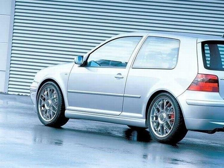 Maxton Design Sivuhelmat VW Golf 4 25'TH Anniversary Look
