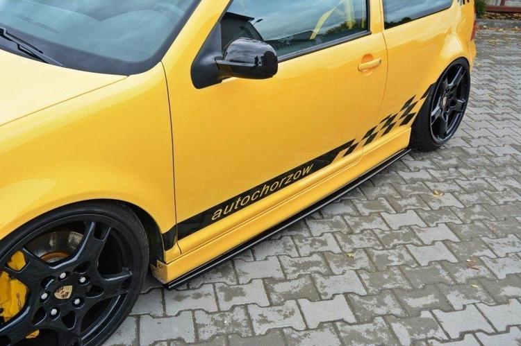 Maxton Design Sivuhelmat VW Golf IV R32