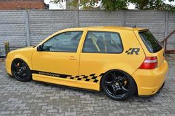 Maxton Design Sivuhelmat VW Golf IV R32
