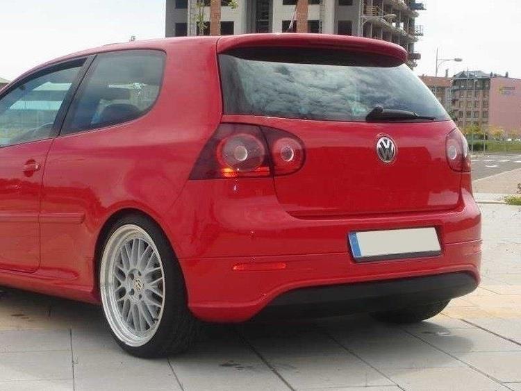 Maxton Design Diffuusori VW Golf V R32 (without Exhaust Hole, Standard Exhaust)