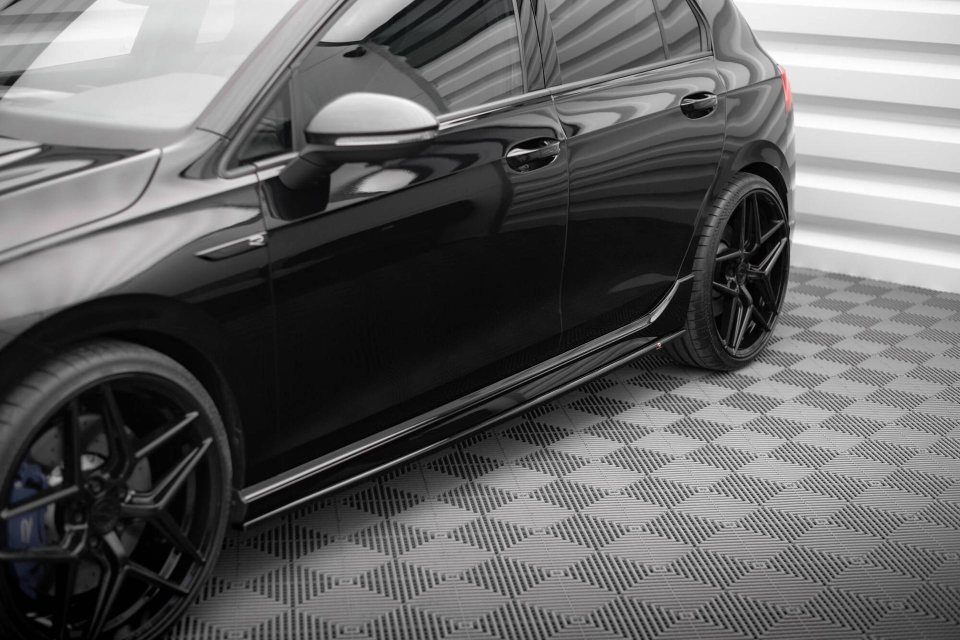 Maxton Design Sivuhelmat V.3 VW Golf R MK8