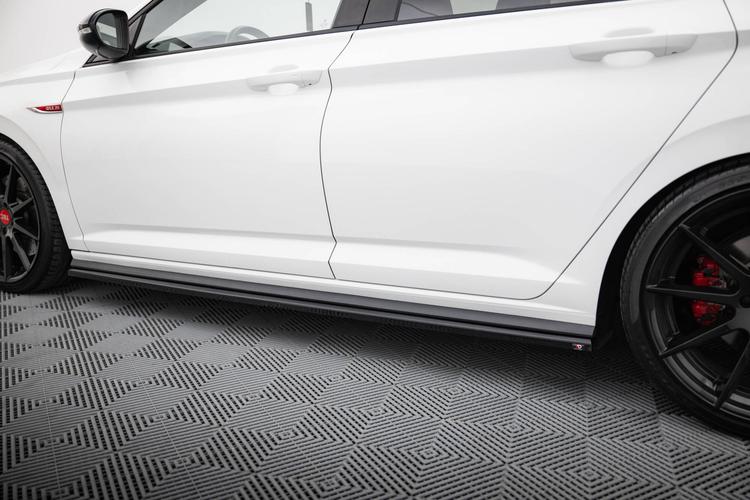 Maxton Design Sivuhelmat VW Jetta GLI MK7