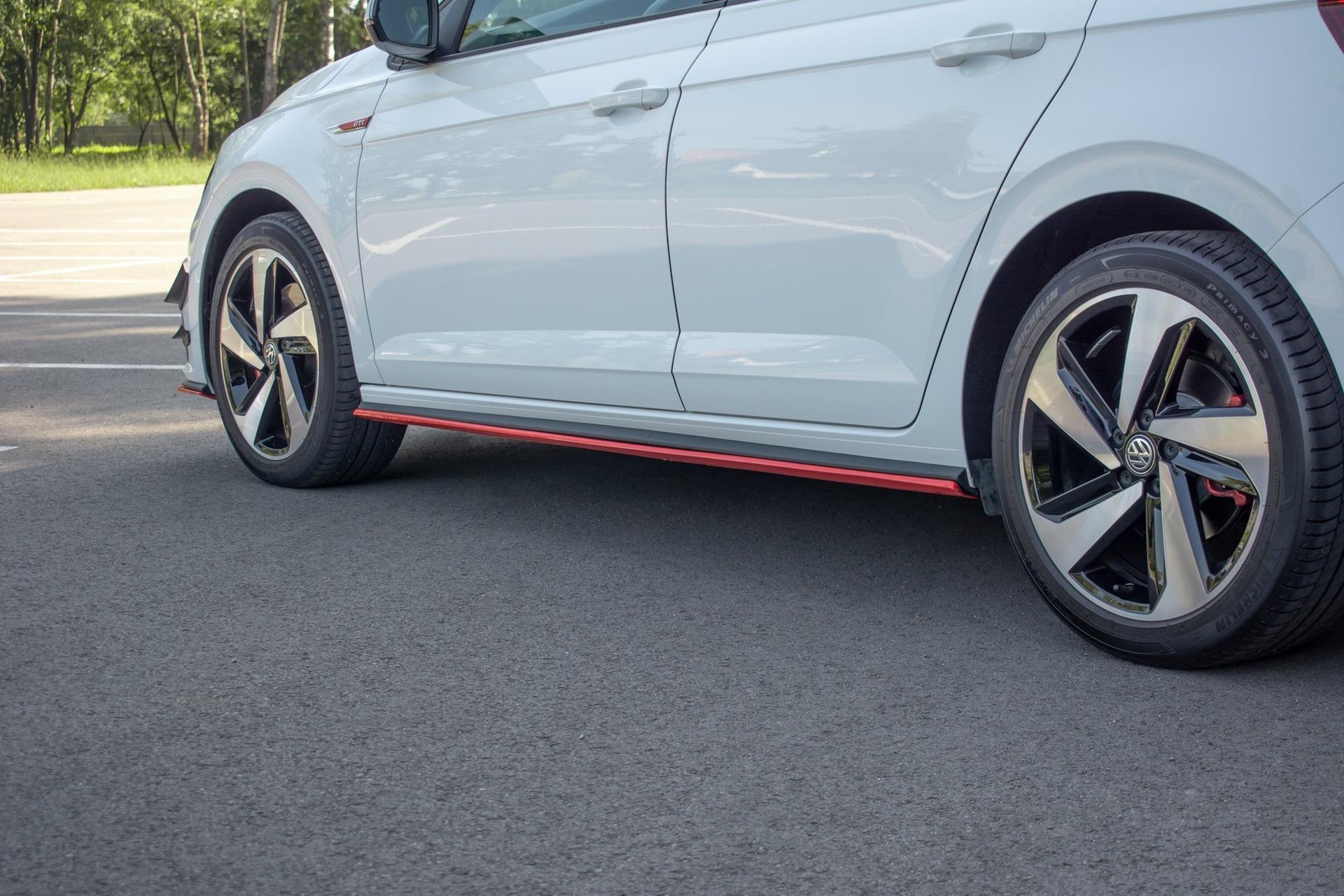 Maxton Design Sivuhelmat VW Polo GTI / R-line MK6