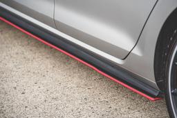 Maxton Design Sivuhelmat Racing VW Golf 7 GTI