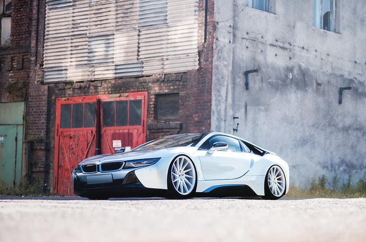 i8