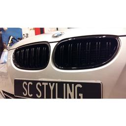 Kiiltävän mustat munuaiset BMW E60