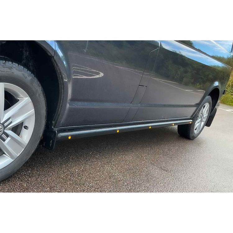 Mustat Sivuputket VW Transporter T5