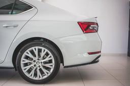 Bakre splitters Skoda Superb Mk3 FL