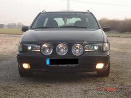 Ajovalot Mustat vilkuilla Volvo